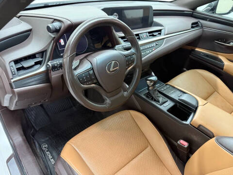 2019 Lexus ES 350