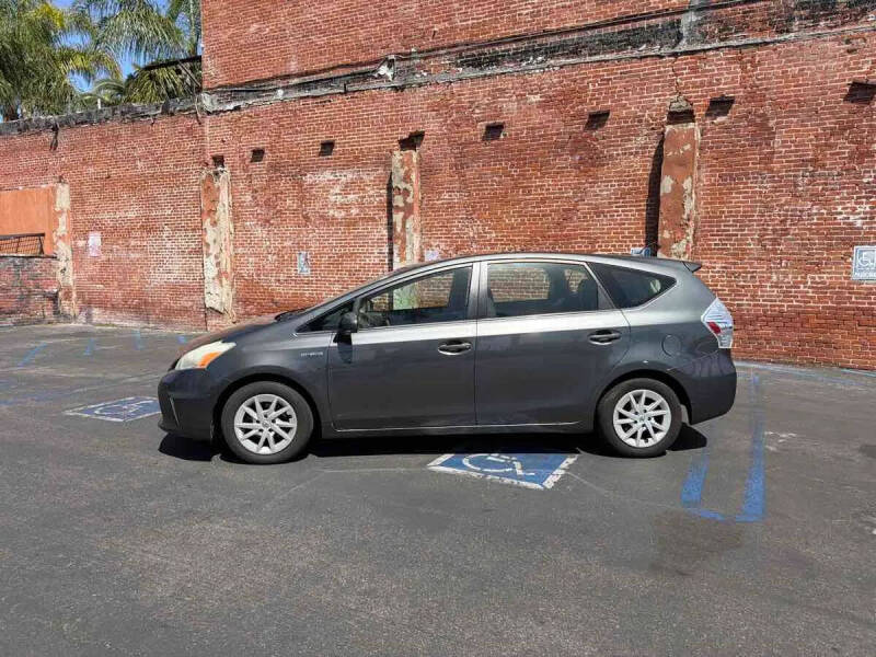 2012 Toyota Prius v