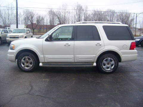 2006 Ford Expedition for sale at C and L Auto Sales Inc. in Decatur IL