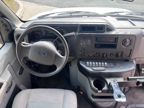 2014 Ford E-Series E-350 SD