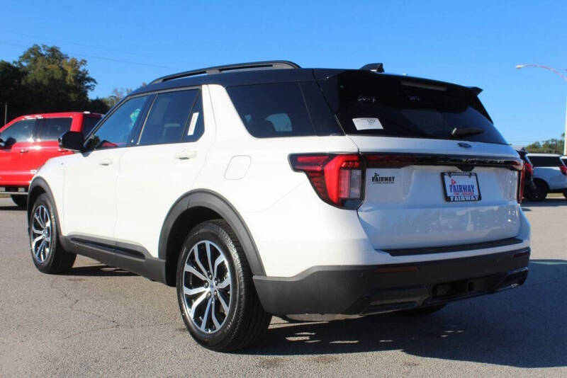 2025 Ford Explorer ST-Line