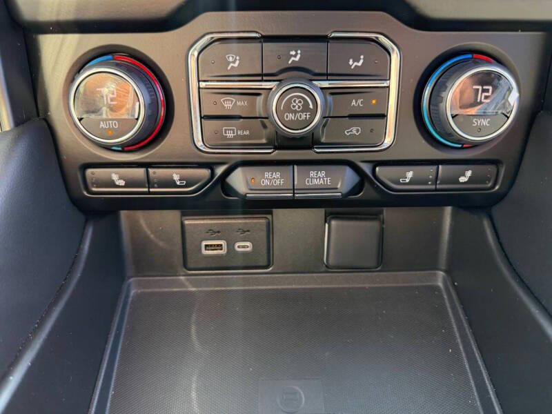 2022 Chevrolet Suburban RST