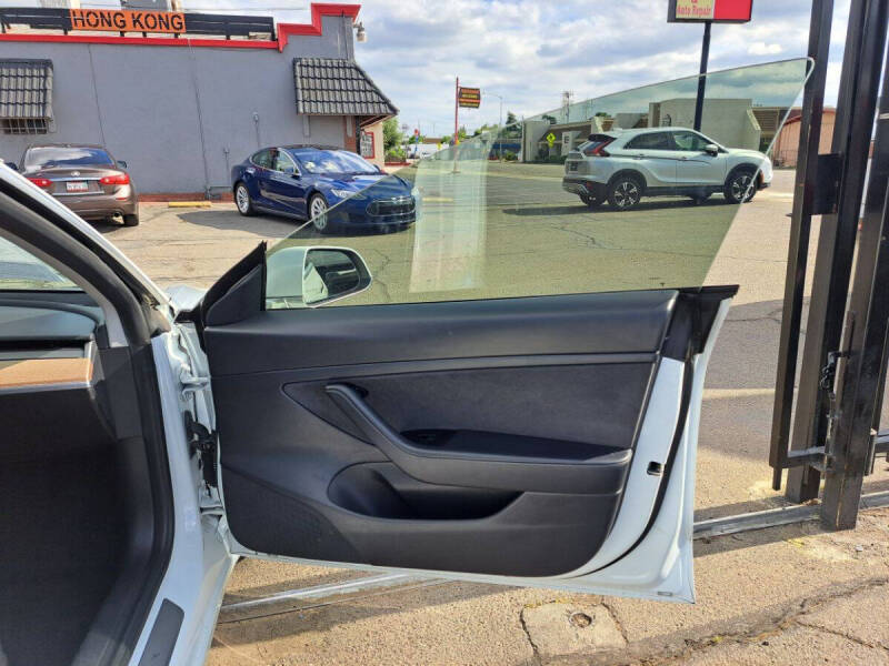 2020 Tesla Model 3 Standard Range Plus