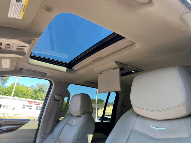 2017 Cadillac Escalade ESV Luxury