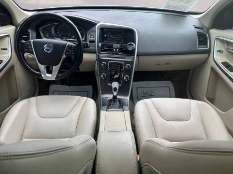 2015 Volvo XC60 T5 Drive-E Premier Plus