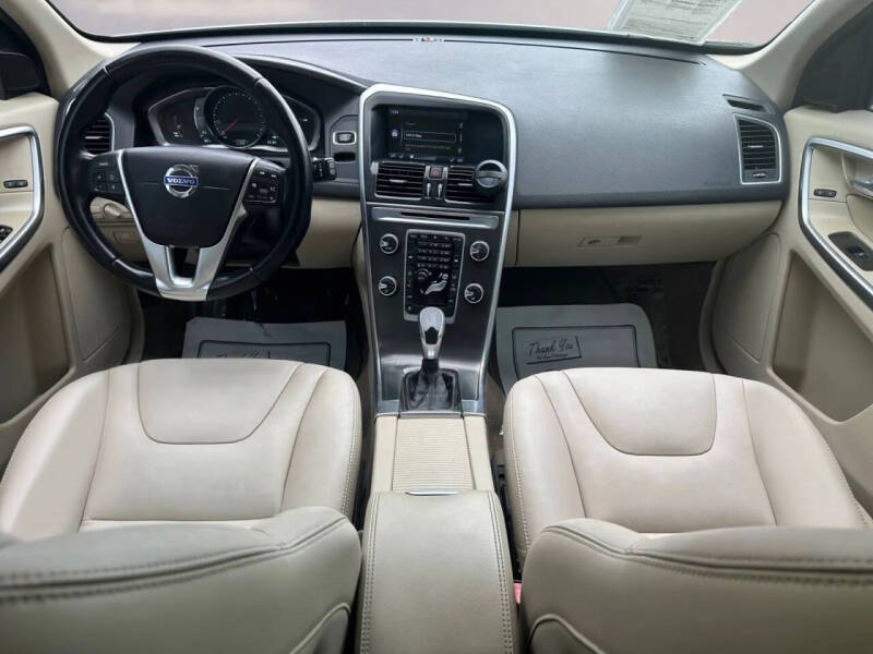 2015 Volvo XC60 T5 Drive-E Premier Plus