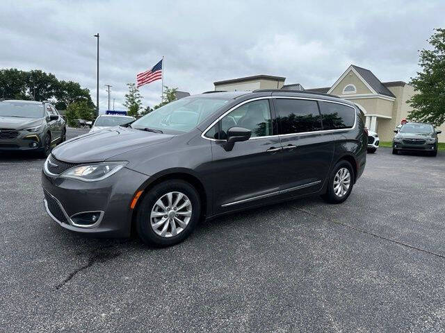 2017 Chrysler Pacifica Touring-L