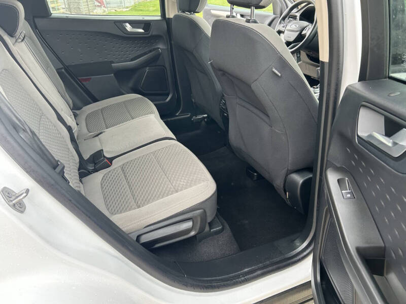 2020 Ford Escape SE