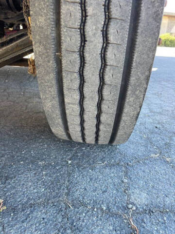 2019 Freightliner M2 106