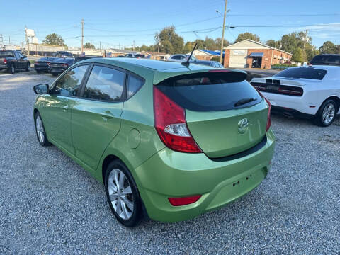 2012 Hyundai Accent SE