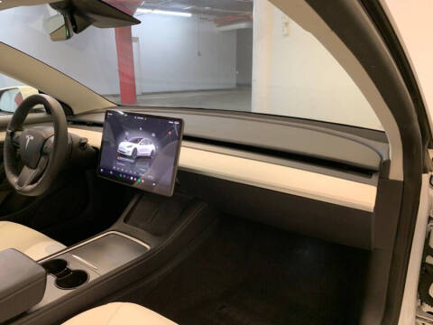 2023 Tesla Model 3 Performance