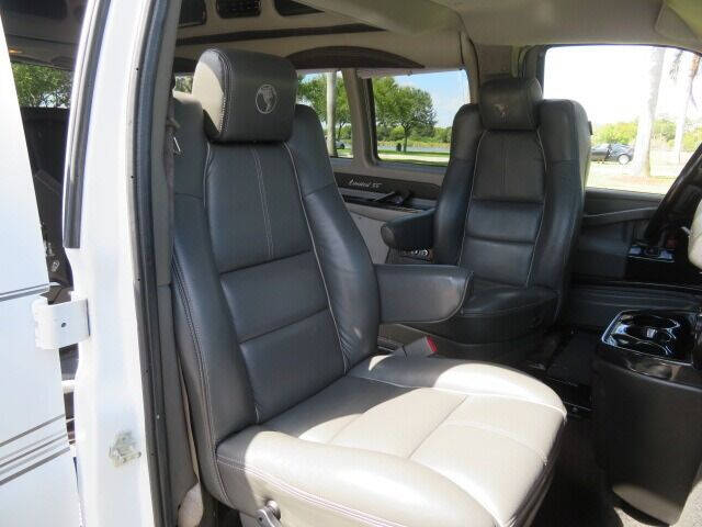 2017 Chevrolet Express 2500