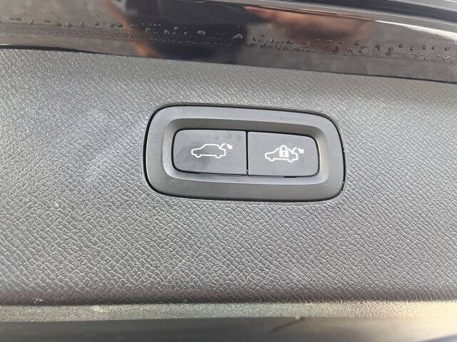 2024 Volvo XC90 B6 Ultimate Bright Theme 7P