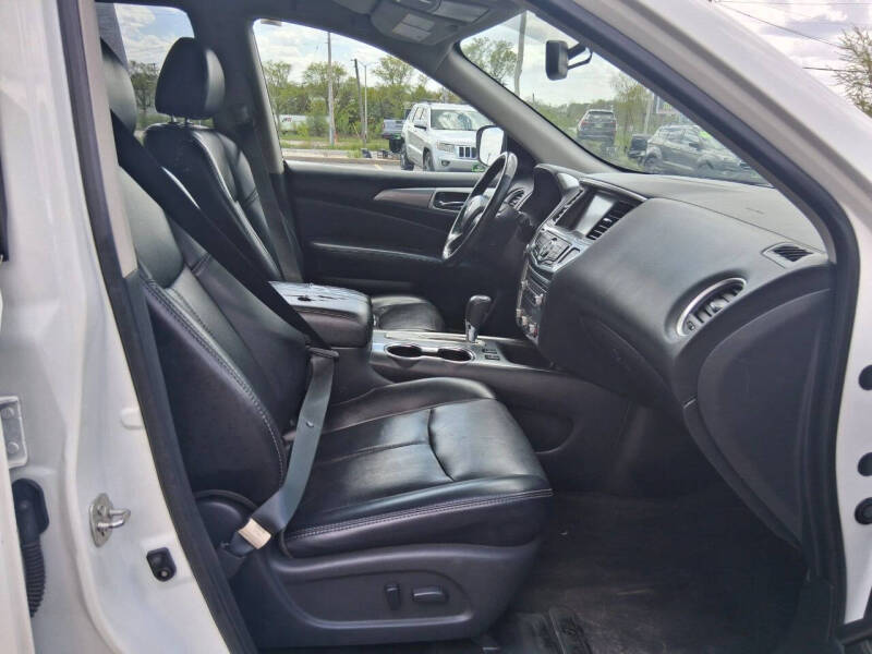 2019 Nissan Pathfinder SL