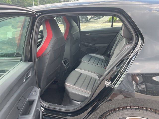 2025 Volkswagen Golf GTI SE