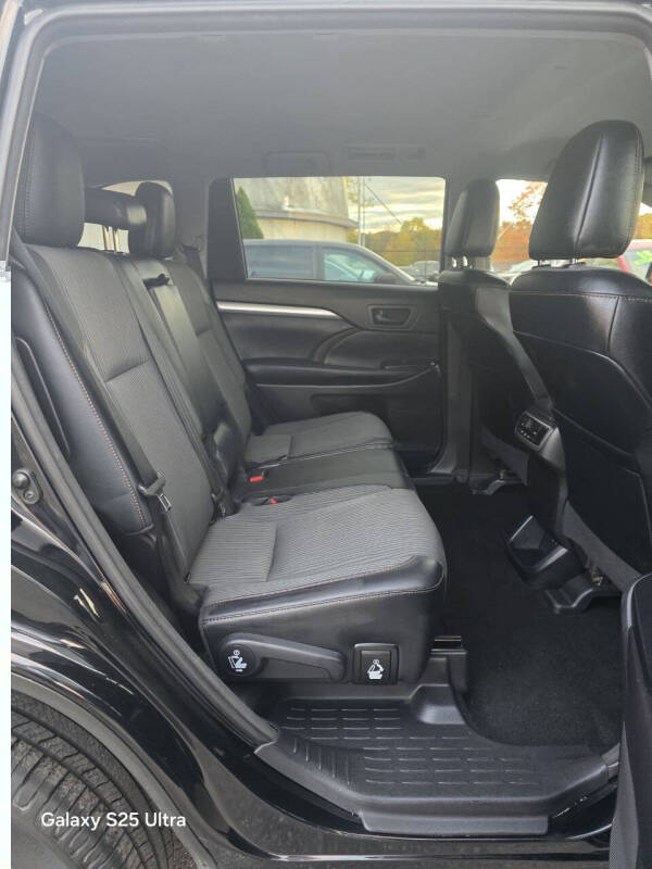 2017 Toyota Highlander LE Plus