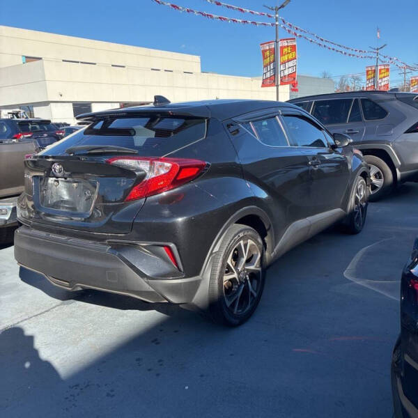 2020 Toyota C-HR XLE