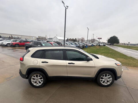 2015 Jeep Cherokee Sport