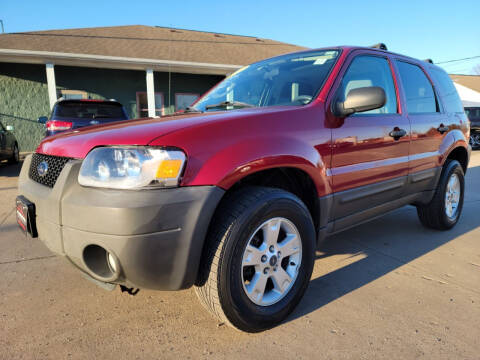 2007 Ford Escape for sale at CarNation Auto Group in Alliance OH