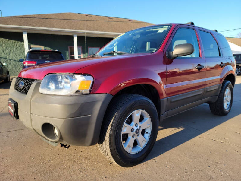 2007 Ford Escape for sale at CarNation Auto Group in Alliance OH