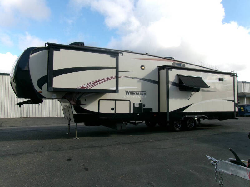 2015 Winnebago Latitude 36rk