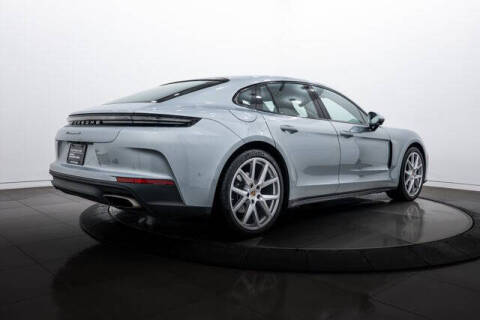 2025 Porsche Panamera 4