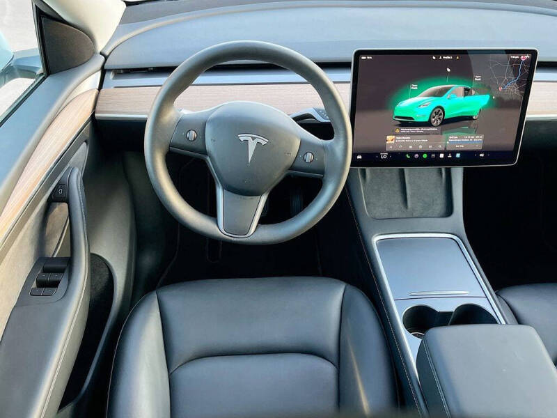 2025 Tesla Model Y Long Range