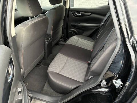 2017 Nissan Rogue Sport SV