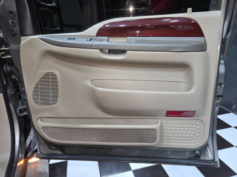 2004 Ford Excursion Limited