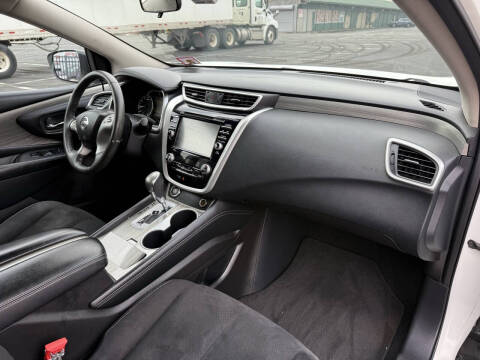 2017 Nissan Murano SV