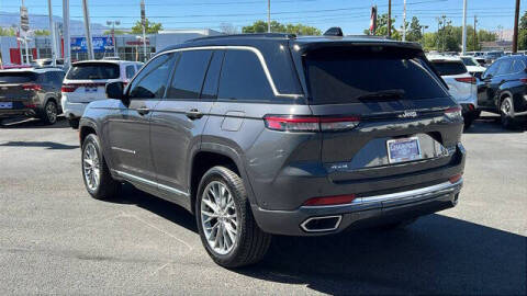 2025 Jeep Grand Cherokee Summit