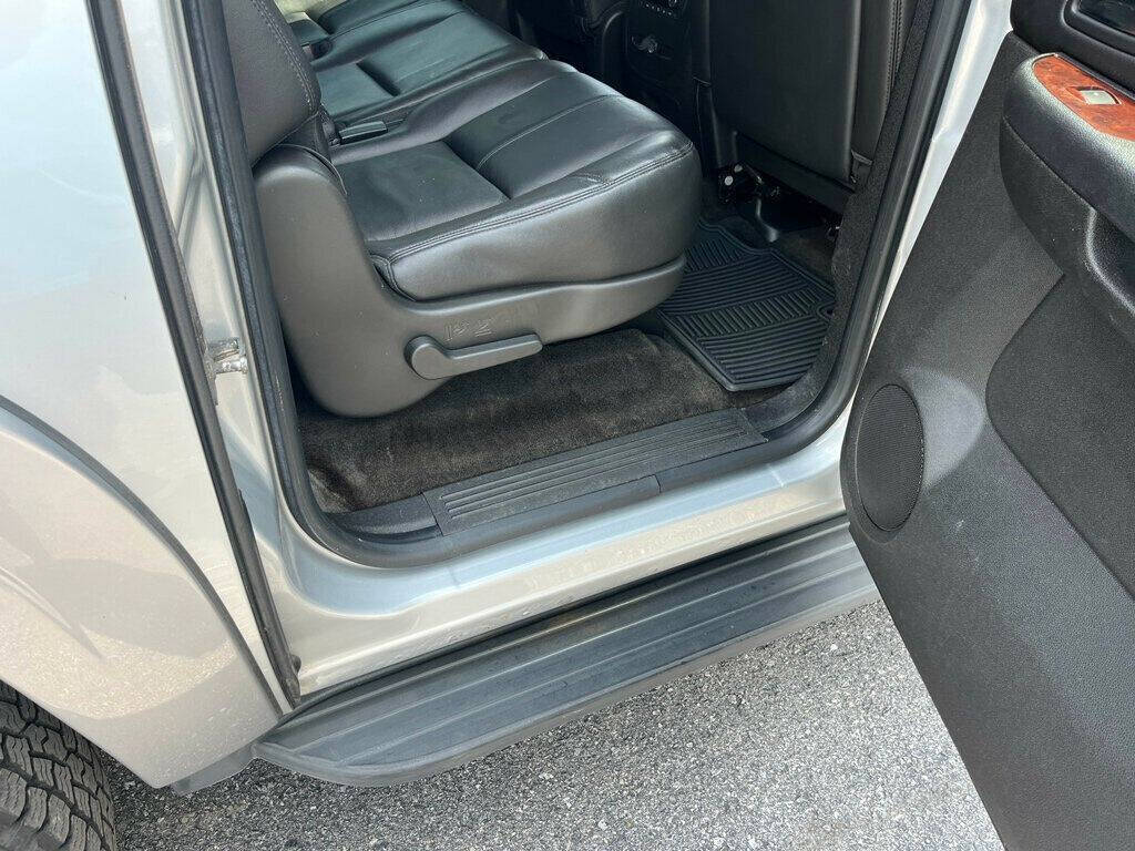 2013 Chevrolet Suburban 28