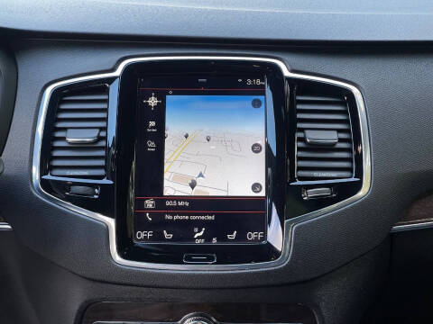 2016 Volvo XC90 T6 Momentum