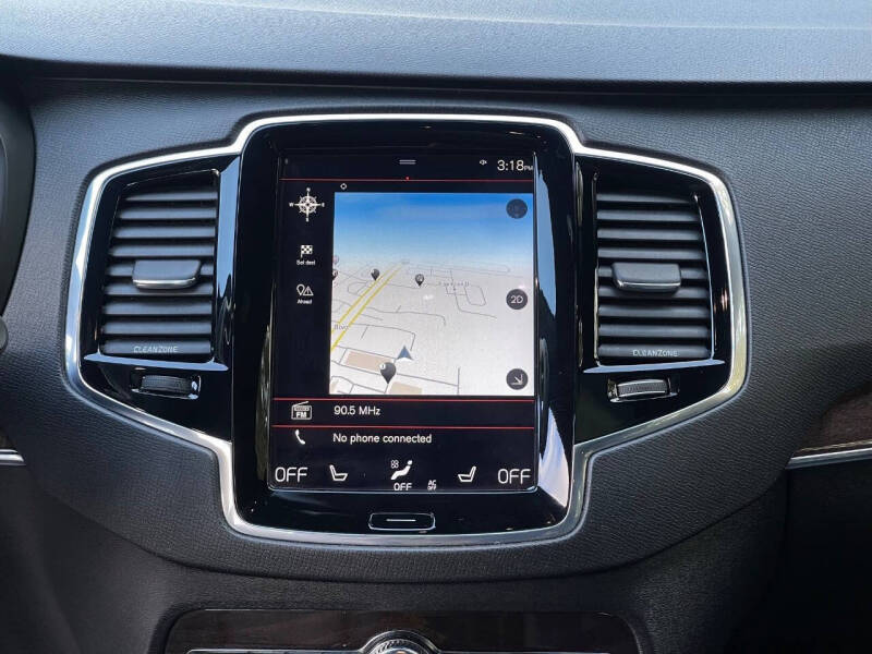 2016 Volvo XC90 T6 Momentum