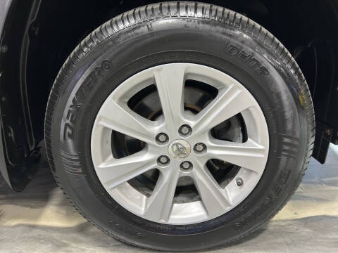 2011 Toyota Highlander SE