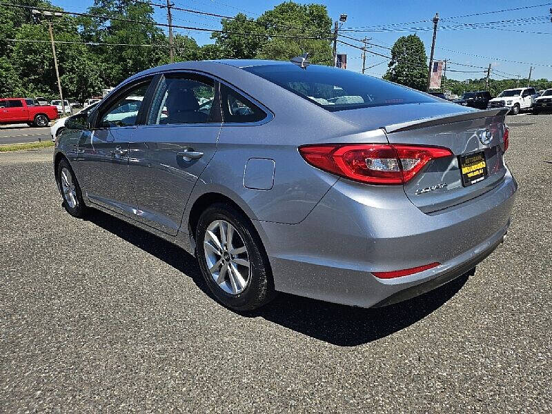 2017 Hyundai Sonata Base photo 5