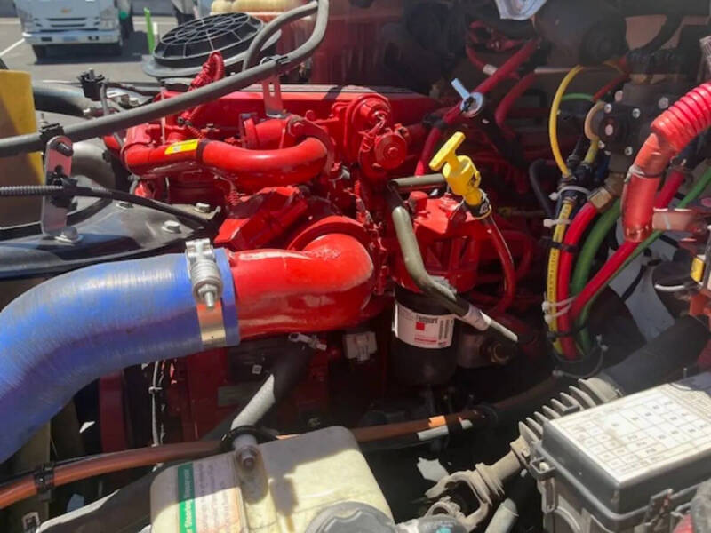 2019 Freightliner M2 106