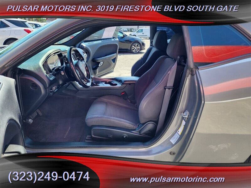 2017 Dodge Challenger SXT