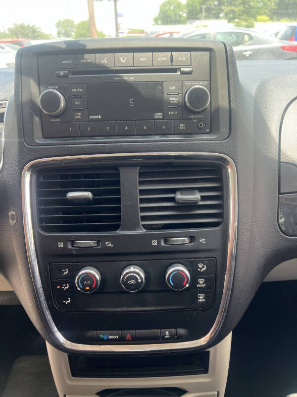 2015 Dodge Grand Caravan American Value Package