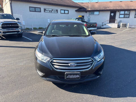 2016 Ford Taurus SE