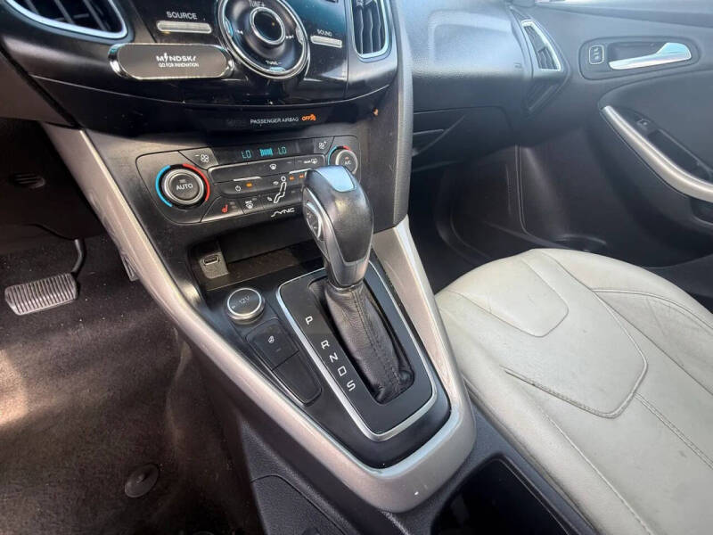 2017 Ford Focus Titanium