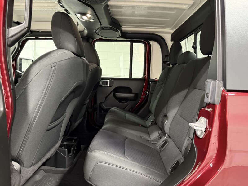 2022 Jeep Gladiator Willys