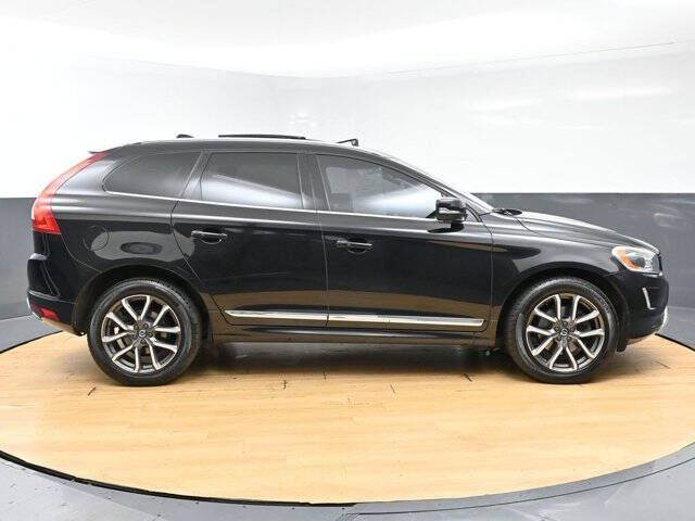 2017 Volvo XC60 T6 Dynamic