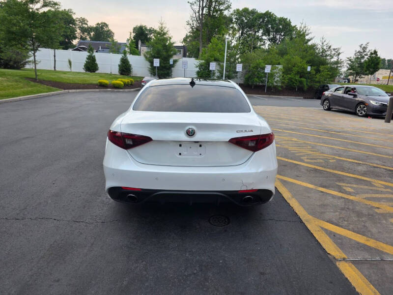 2017 Alfa Romeo Giulia Ti