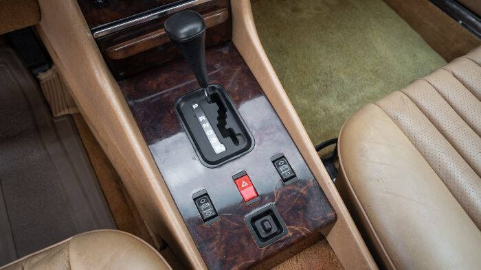 2009 Mercedes-Benz 560-Class