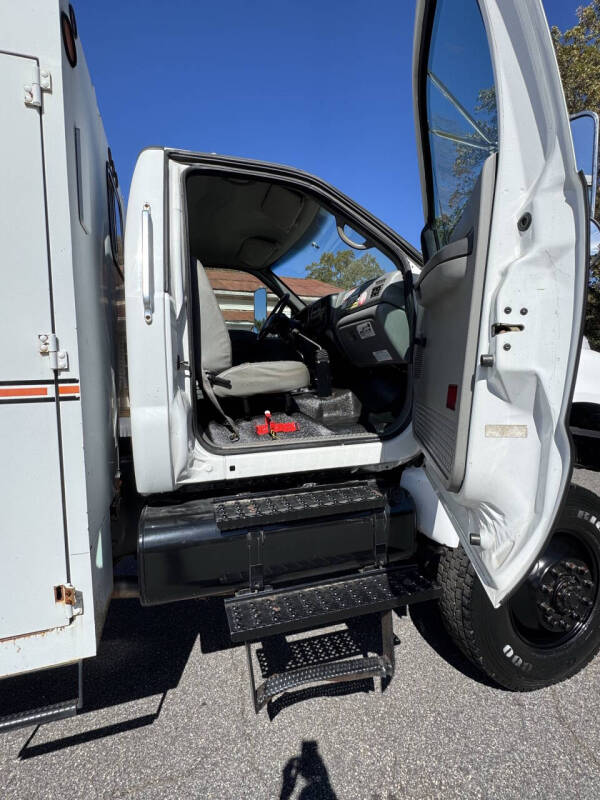 2005 Ford F-750 Super Duty