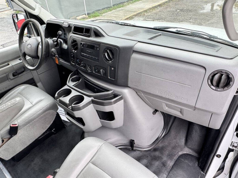 2013 Ford E-Series E-150