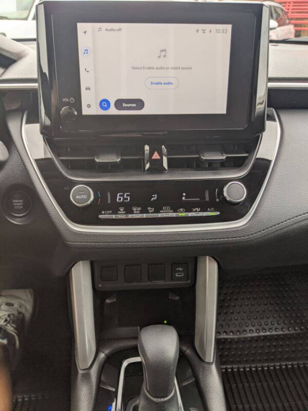 2025 Toyota Corolla Cross LE