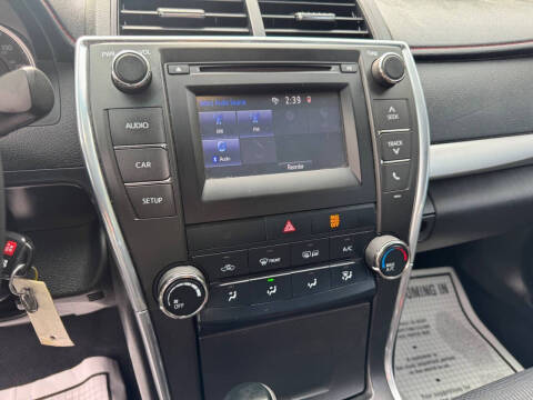 2017 Toyota Camry SE