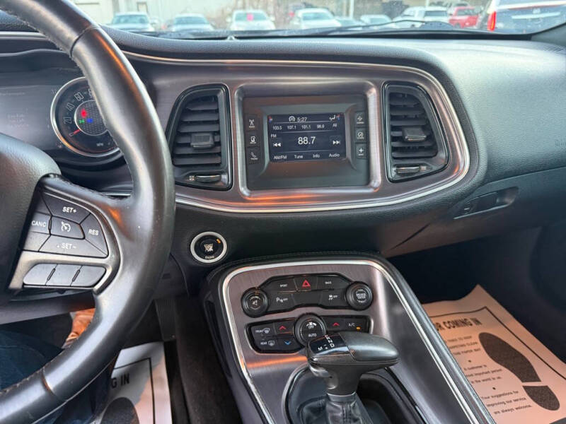 2015 Dodge Challenger SXT